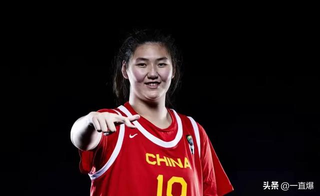 中国U18女篮惜败澳大利亚，收获亚军，张子宇砍下42分难救主！  第3张