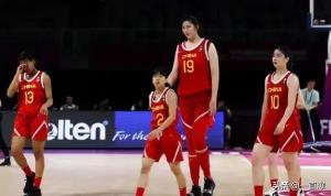 中国U18女篮惜败澳大利亚，收获亚军，张子宇砍下42分难救主！