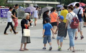 吃相难看，免费开放的陕西历史博物馆，黄牛高价倒卖门票变相收费  第7张