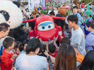 襄阳华侨城奇幻度假区升级“奇幻烟花光年”，点燃文旅夜游新热潮  第8张