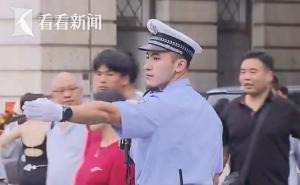 外滩滨水区 暑期以来已接待游客超424万人次 警方预案充分应对大客流  第4张