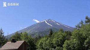 日本富士山静冈县一侧登山路线开放5天4人死亡-图1