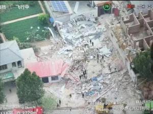 河北临漳县一民房燃气爆炸视频曝光，邻居们讲述爆炸威力